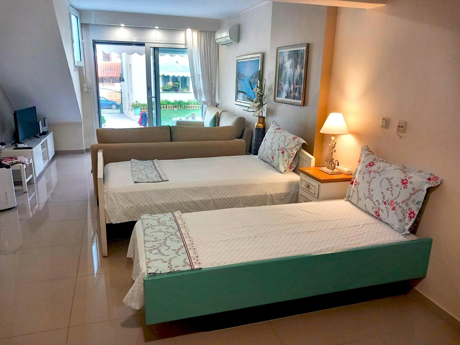 Apartamento Maria'S Garden House Flogita Exterior foto