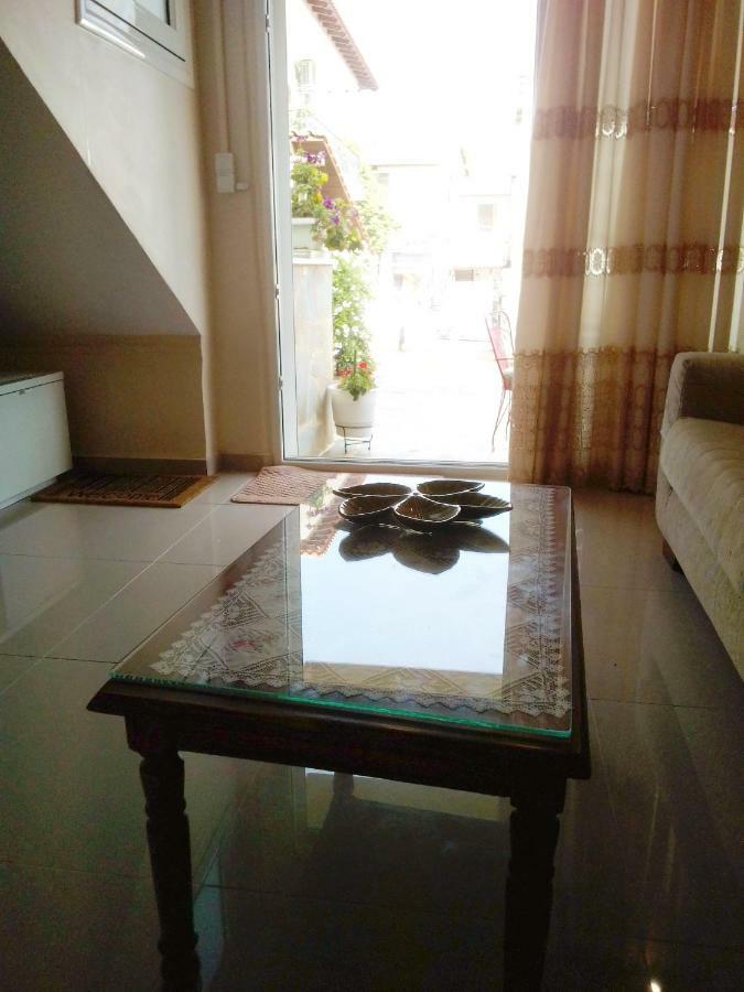Apartamento Maria'S Garden House Flogita Exterior foto