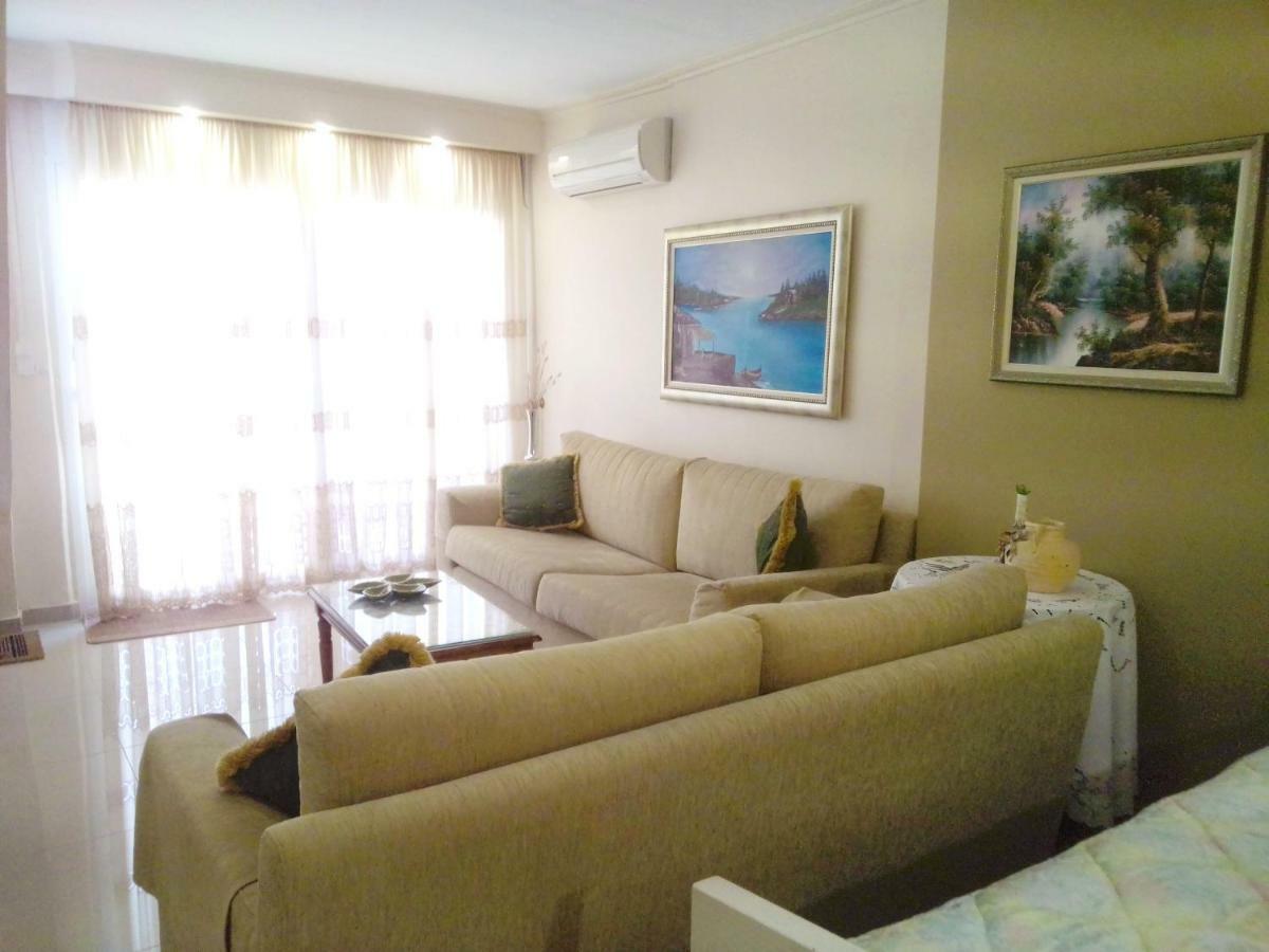 Apartamento Maria'S Garden House Flogita Exterior foto